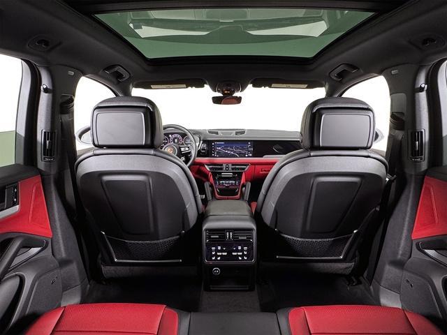 new 2025 Porsche Cayenne car, priced at $118,155