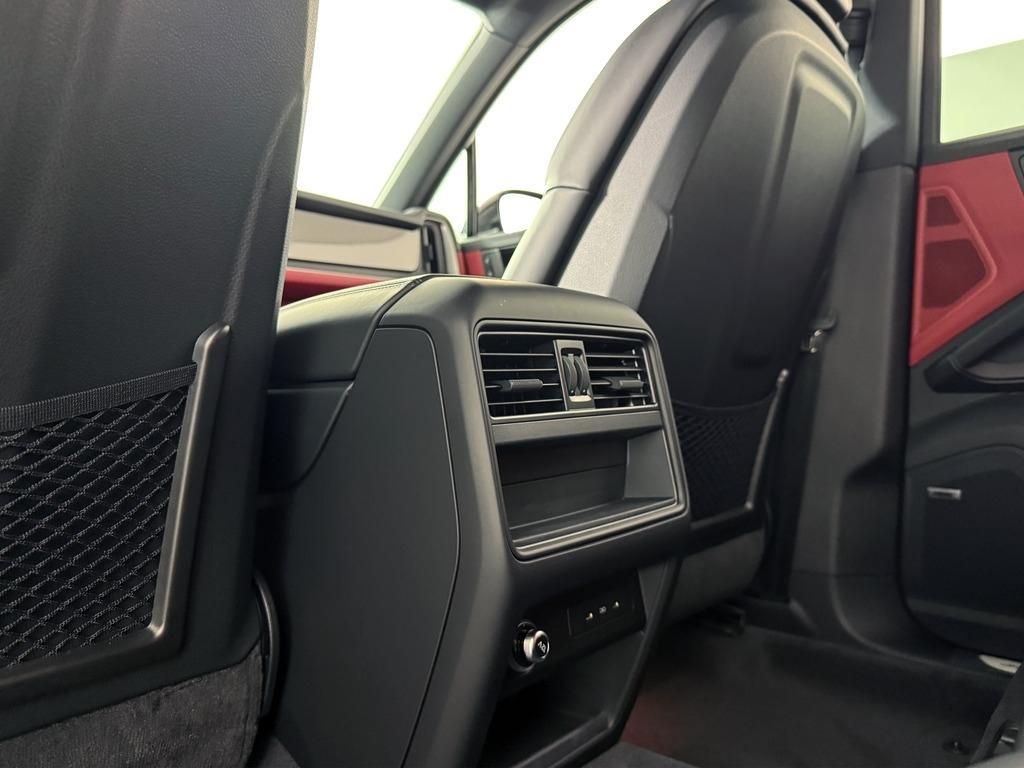 new 2025 Porsche Cayenne car, priced at $111,655