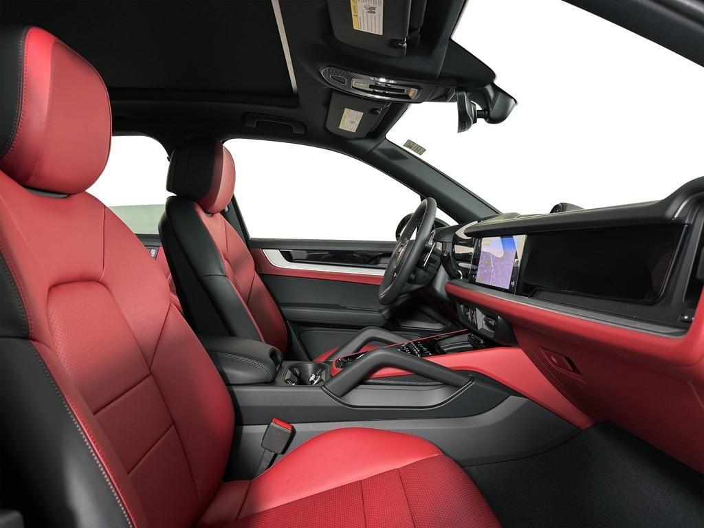 new 2025 Porsche Cayenne car, priced at $111,655