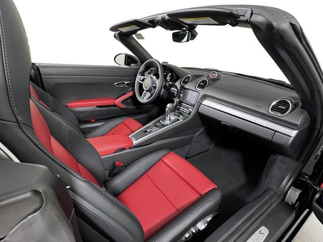 new 2025 Porsche 718 Boxster car, priced at $106,545