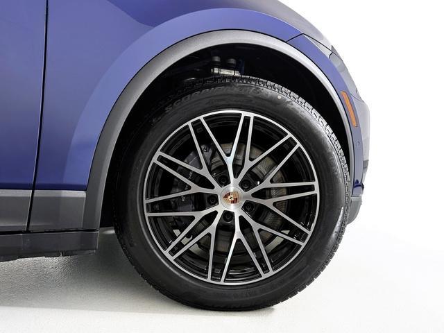 new 2025 Porsche Macan car, priced at $124,795