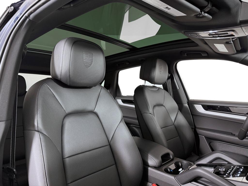 new 2025 Porsche Cayenne car, priced at $118,905