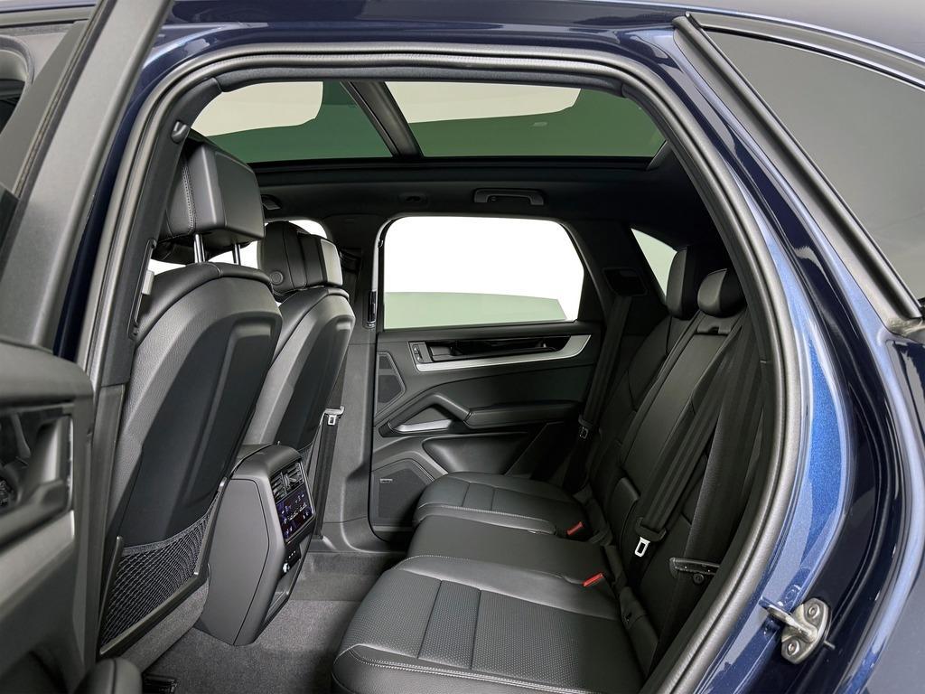 new 2025 Porsche Cayenne car, priced at $118,905
