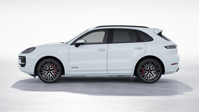 new 2025 Porsche Cayenne car, priced at $139,475