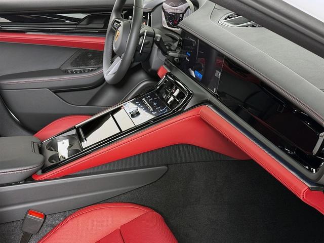 new 2025 Porsche Panamera car, priced at $131,115