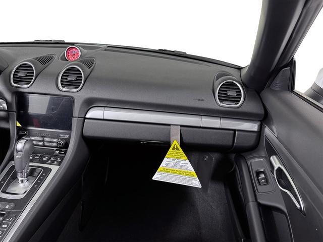 new 2025 Porsche 718 Boxster car, priced at $104,435