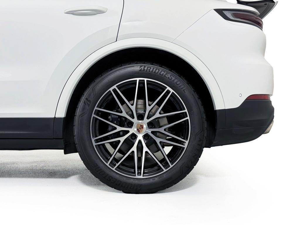 new 2025 Porsche Cayenne car, priced at $96,005