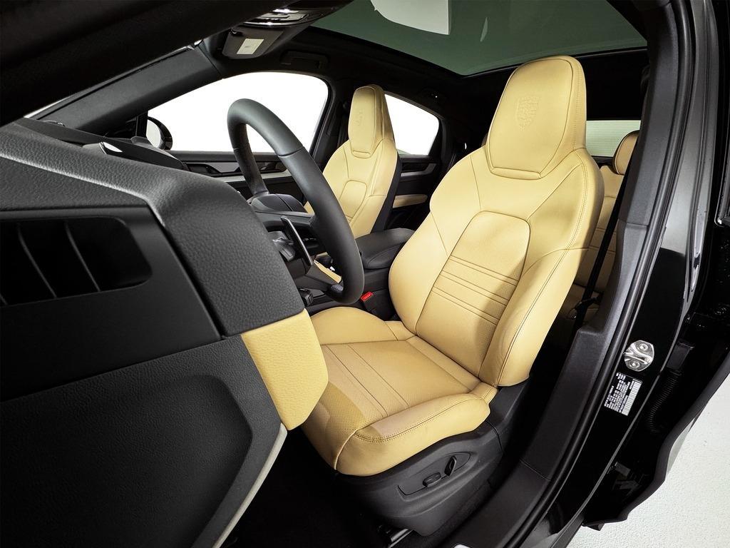 new 2025 Porsche Cayenne car, priced at $97,495