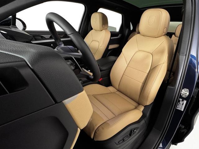 new 2025 Porsche Cayenne car, priced at $98,095