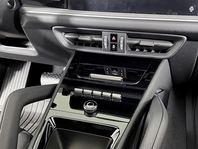 new 2025 Porsche Cayenne car, priced at $87,310