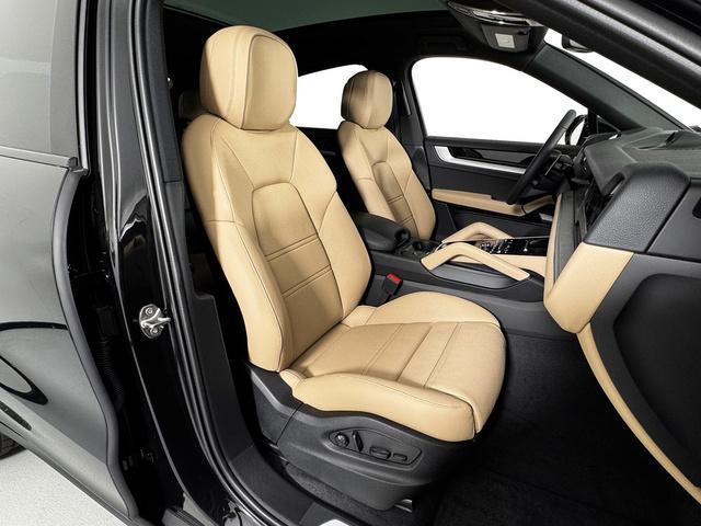 new 2025 Porsche Cayenne car, priced at $102,605