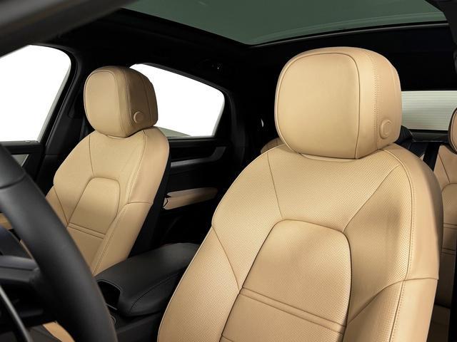 new 2025 Porsche Cayenne car, priced at $102,605