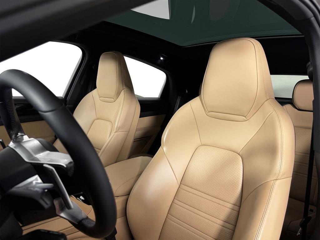 used 2022 Porsche Cayenne car, priced at $64,900