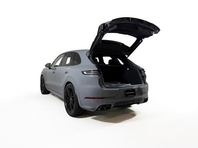 new 2025 Porsche Cayenne car, priced at $141,125
