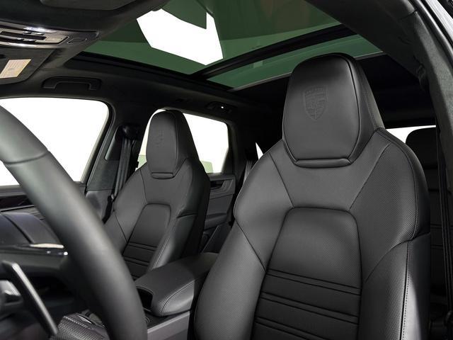 new 2025 Porsche Cayenne car, priced at $141,125