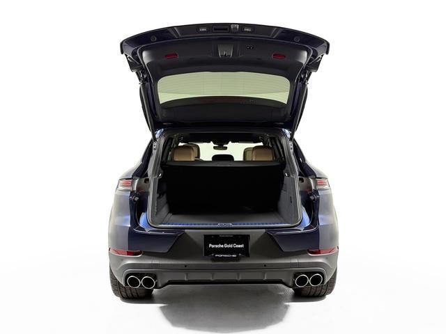 new 2025 Porsche Cayenne car, priced at $112,685
