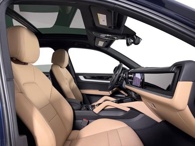 new 2025 Porsche Cayenne car, priced at $112,685