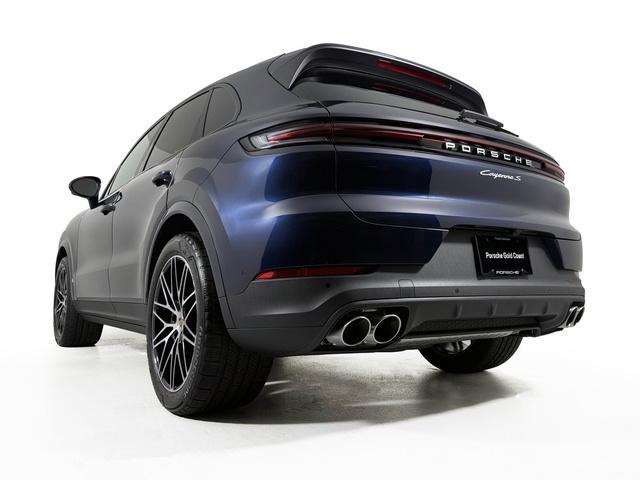 new 2025 Porsche Cayenne car, priced at $112,685