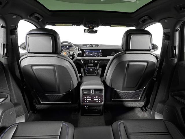 new 2025 Porsche Cayenne car, priced at $131,275