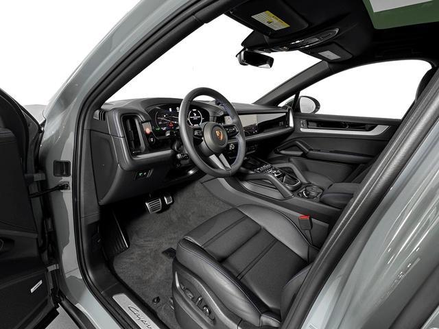 new 2025 Porsche Cayenne car, priced at $131,275