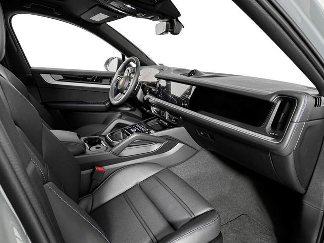 new 2025 Porsche Cayenne car, priced at $131,275
