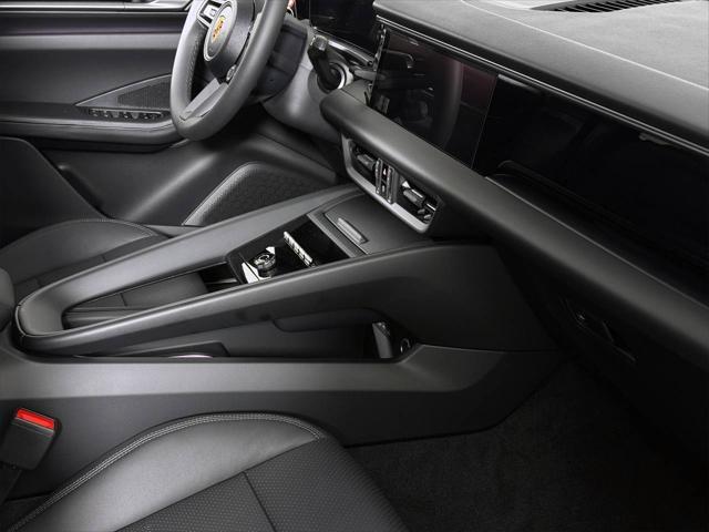 used 2025 Porsche Macan car