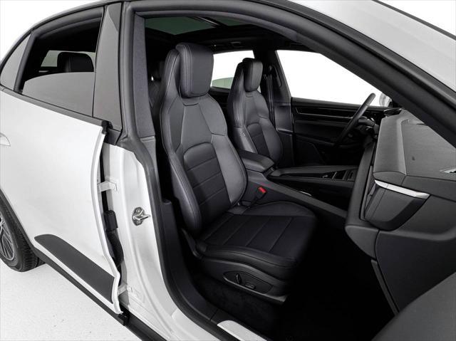 used 2025 Porsche Macan car