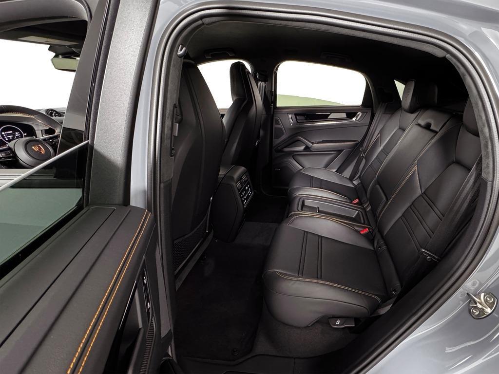 new 2025 Porsche Cayenne car, priced at $221,425