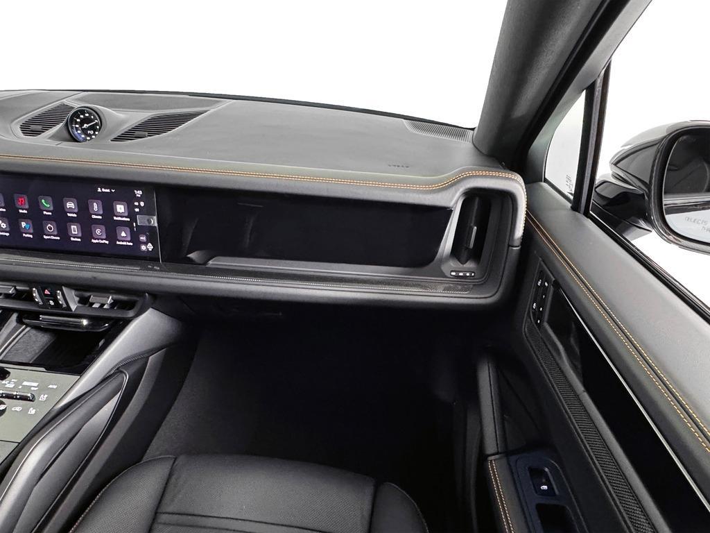 new 2025 Porsche Cayenne car, priced at $221,425