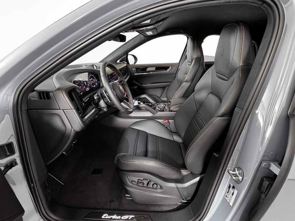new 2025 Porsche Cayenne car, priced at $221,425