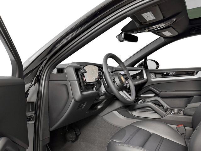 new 2025 Porsche Cayenne car, priced at $114,925