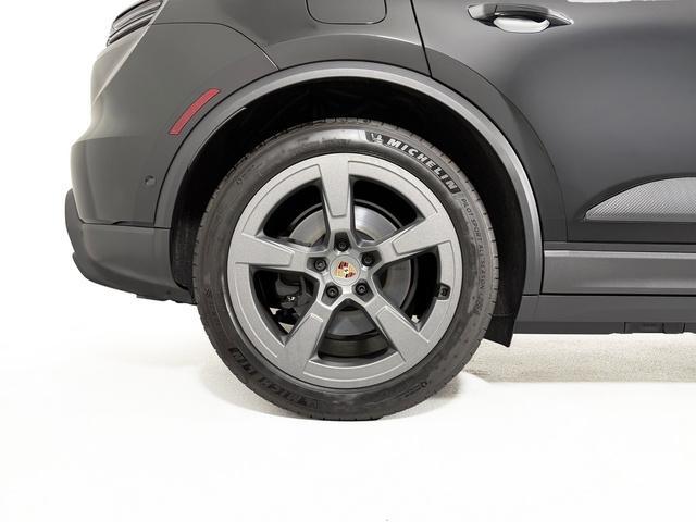 new 2025 Porsche Macan car, priced at $90,605