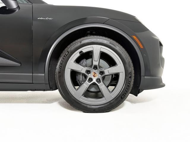 new 2025 Porsche Macan car, priced at $90,605