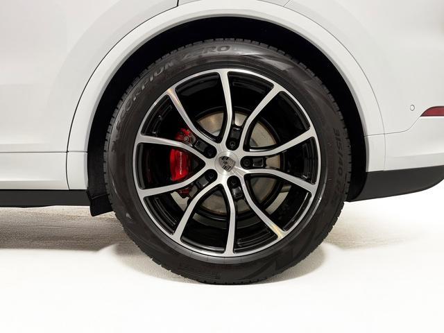 new 2025 Porsche Cayenne car, priced at $167,595