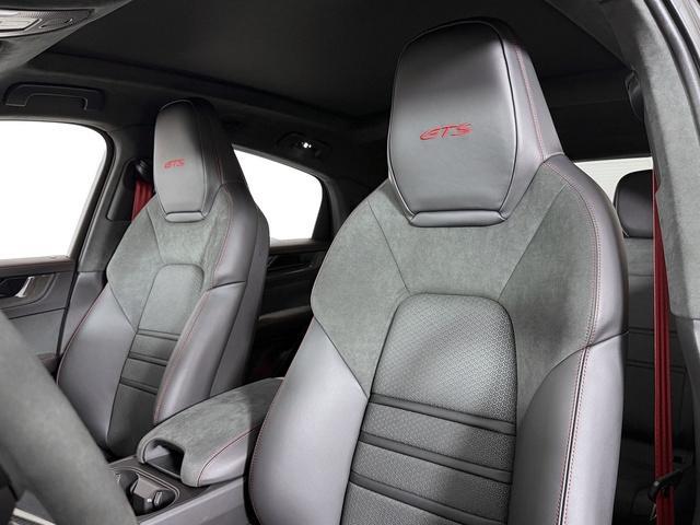 new 2025 Porsche Cayenne car, priced at $143,065