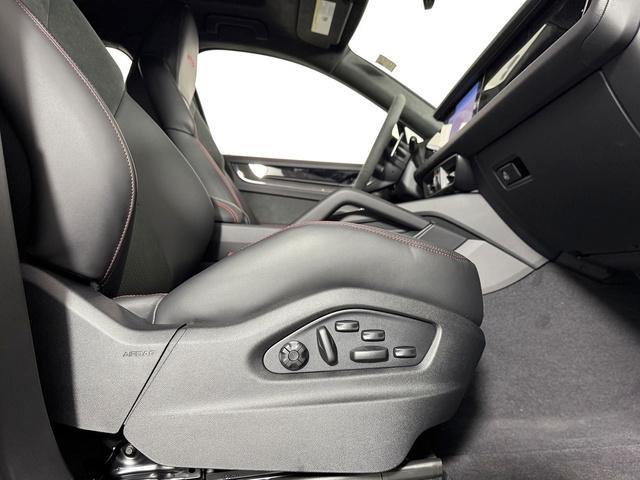 new 2025 Porsche Cayenne car, priced at $143,065