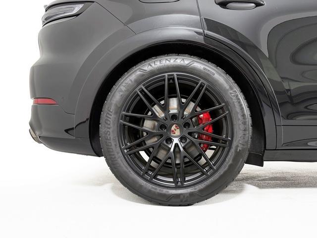 new 2025 Porsche Cayenne car, priced at $143,065