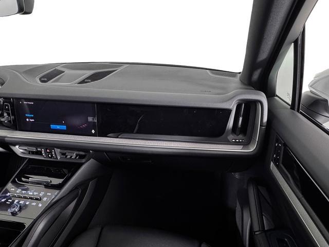 new 2025 Porsche Cayenne car, priced at $107,065