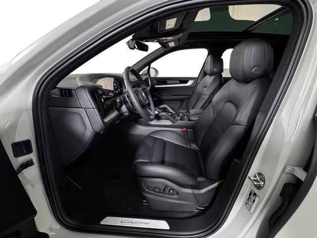 new 2025 Porsche Cayenne car, priced at $106,945