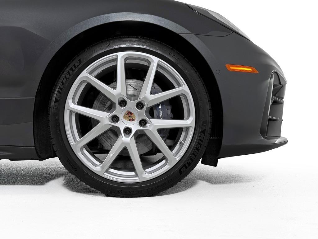 new 2025 Porsche Panamera car, priced at $132,125
