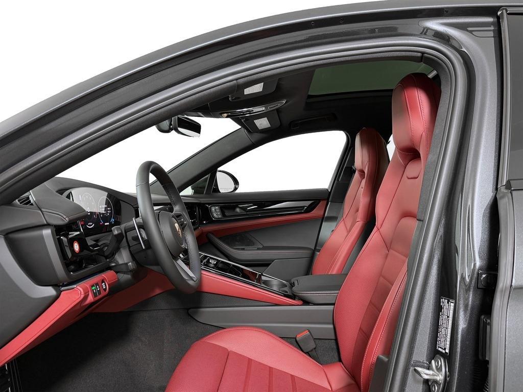 new 2025 Porsche Panamera car, priced at $132,125
