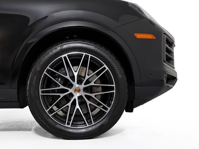 new 2025 Porsche Cayenne car, priced at $97,435