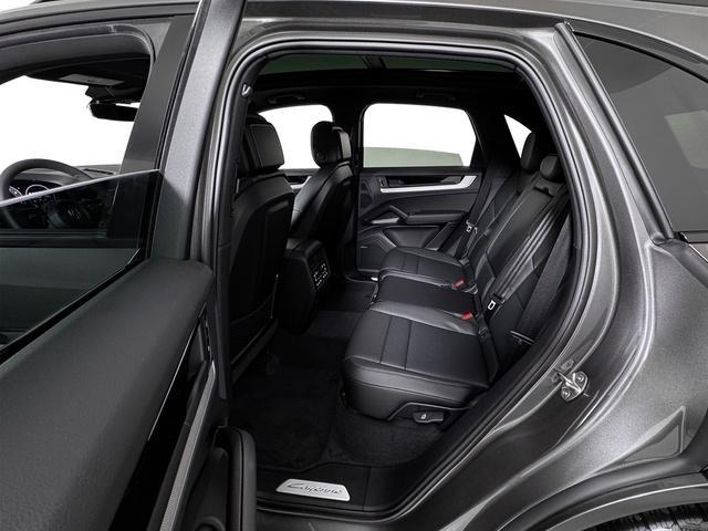 new 2025 Porsche Cayenne car, priced at $107,065