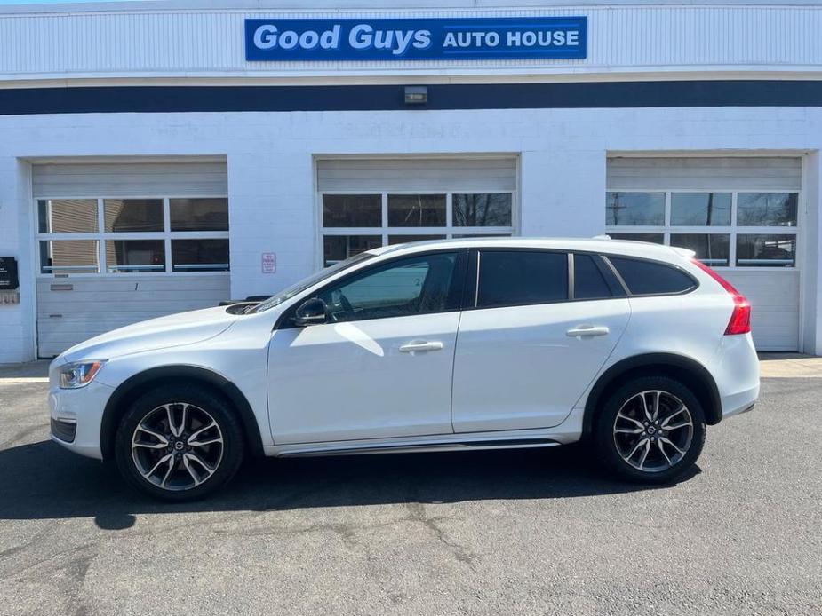 used 2015 Volvo V60 Cross Country car, priced at $13,990