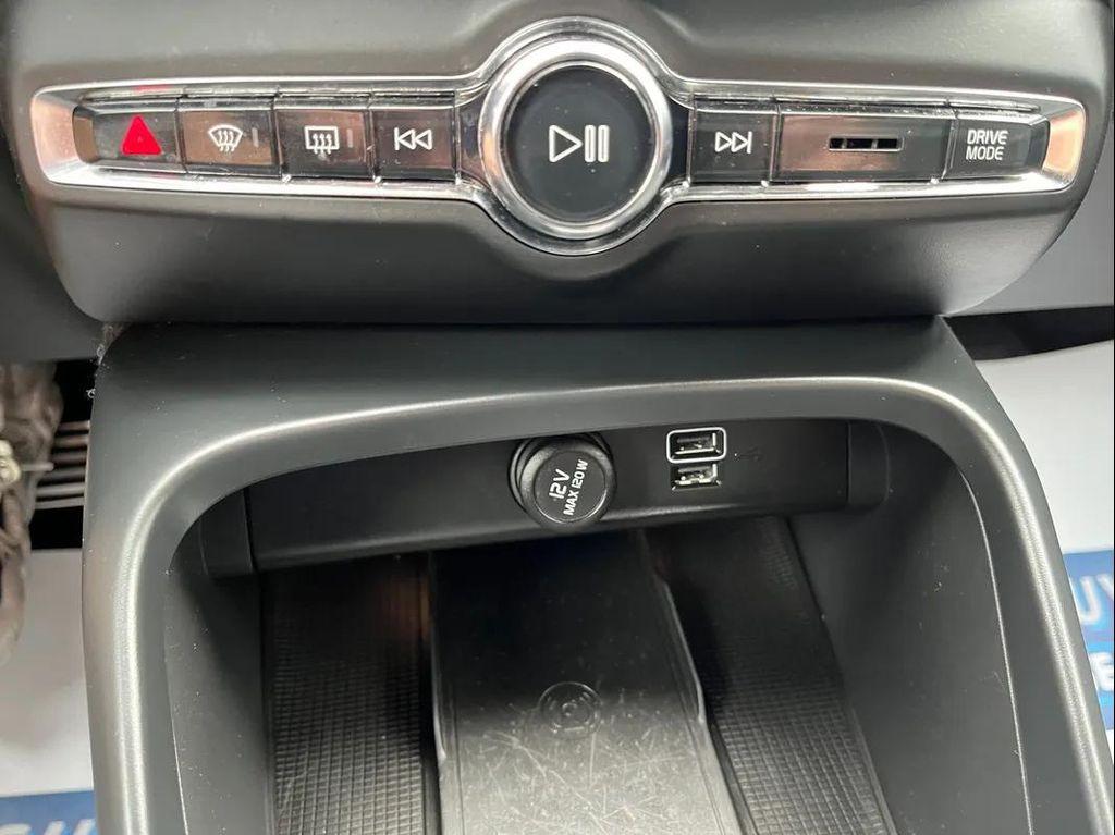 used 2019 Volvo XC40 car, priced at $19,290