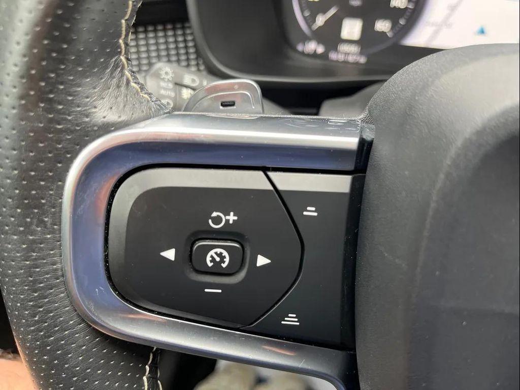 used 2019 Volvo XC40 car, priced at $19,290