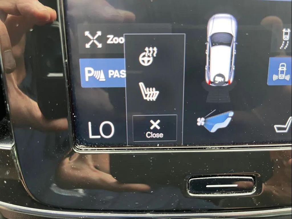 used 2019 Volvo XC40 car, priced at $19,290