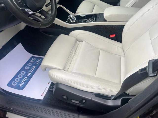 used 2019 Volvo XC40 car, priced at $18,990