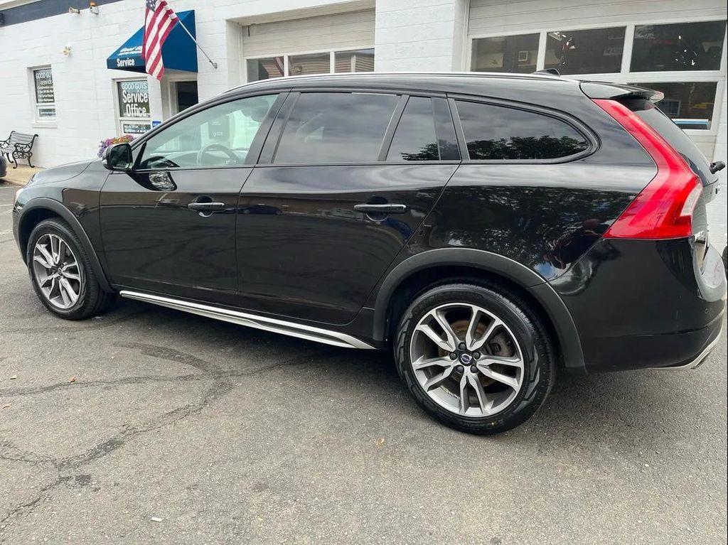 used 2018 Volvo V60 Cross Country car, priced at $18,490
