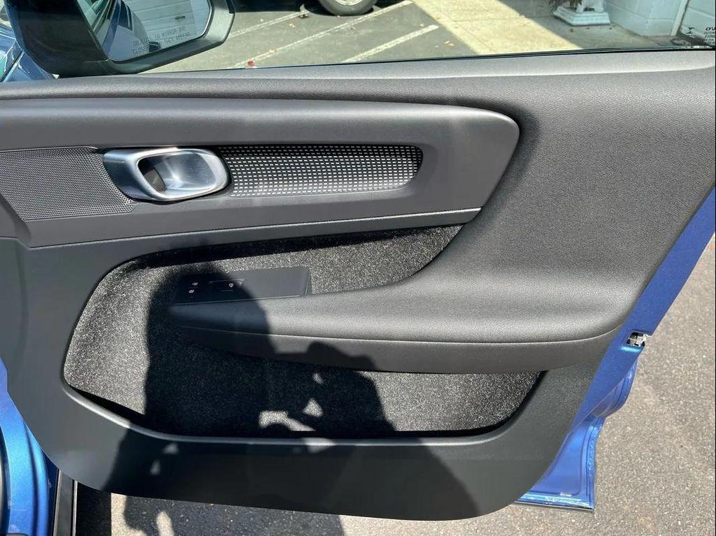 used 2019 Volvo XC40 car, priced at $20,790